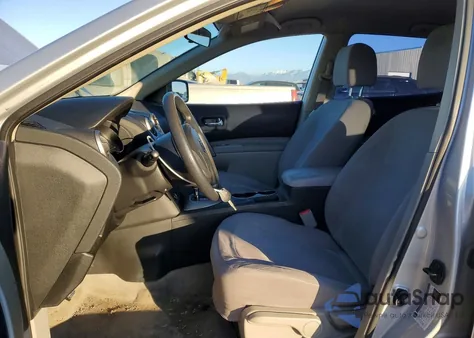 2013 Nissan Rogue S z USA, uszkodzony, nr VIN JN8AS5MV2DW138129